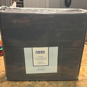 NEST Fragrances Gray Bed Sheet Set